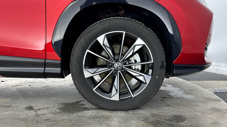 MG HS 1.5 T-GDI Trophy 5dr Petrol Hatchback